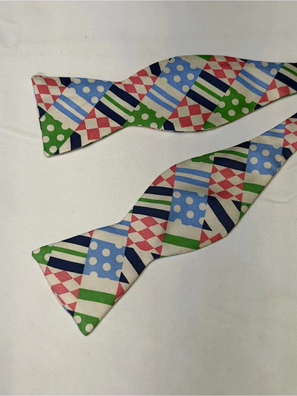 Vineyard Vines Multicolor Patterned Kentucky Derby Styled Bow Tie